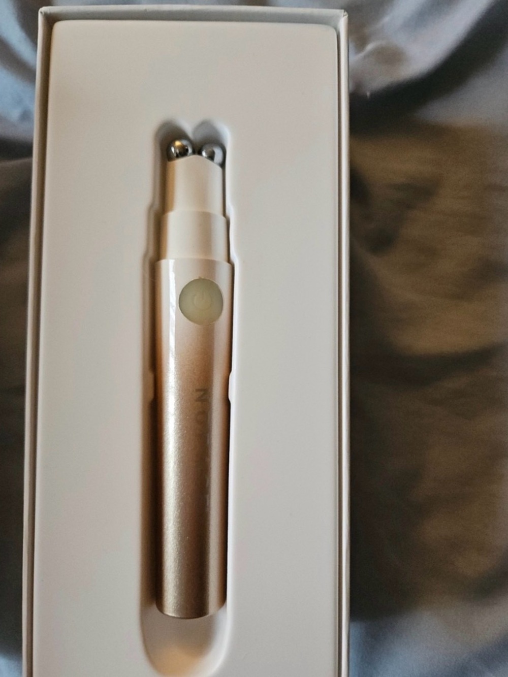NuFace Skincare Fix Mini Device: Limited Edition - Picture 2 of 5